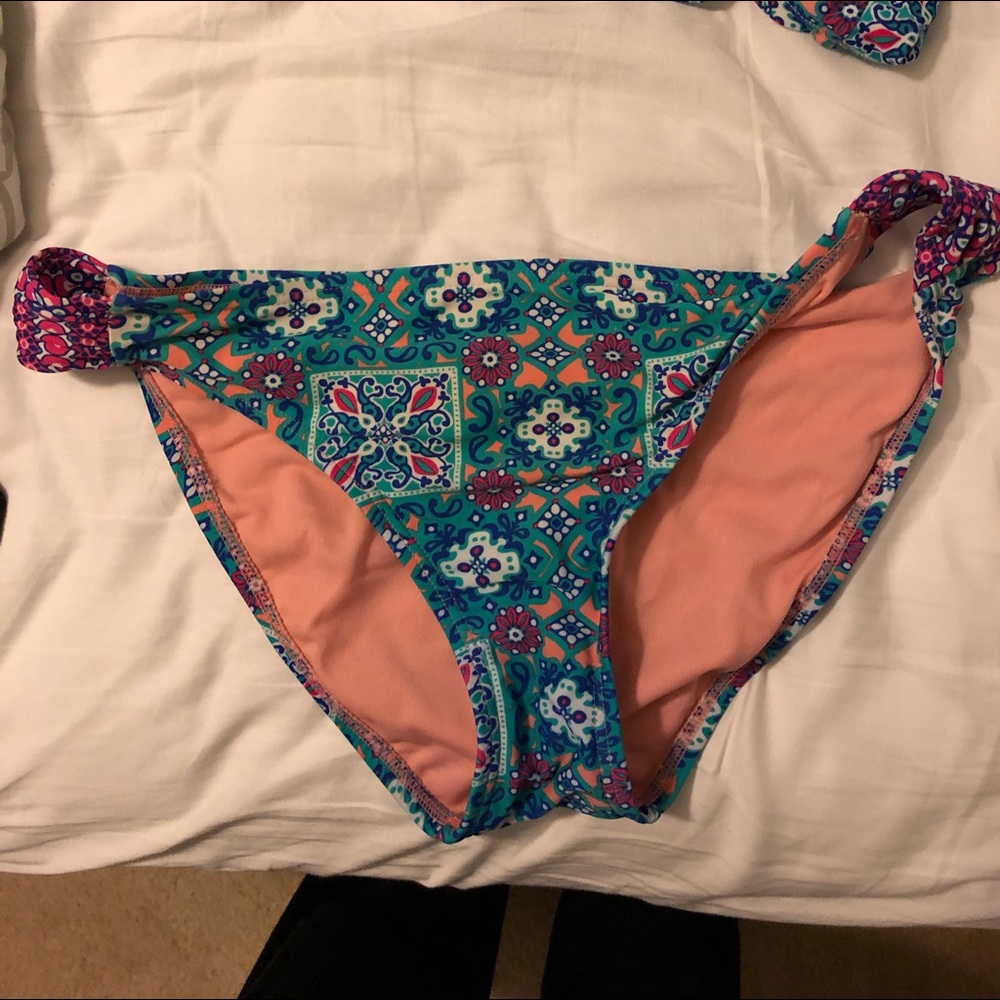 Super cute swimsuit bottoms